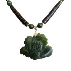 Vtg Carved Green Jade Flower Beaded Pendant Necklace 18” Coconut Shell Beads